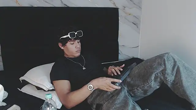 Chat XXX ao vivo de MaximilianRoth