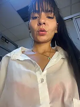แชท XXX สดของ LuxeBrunetteXXX