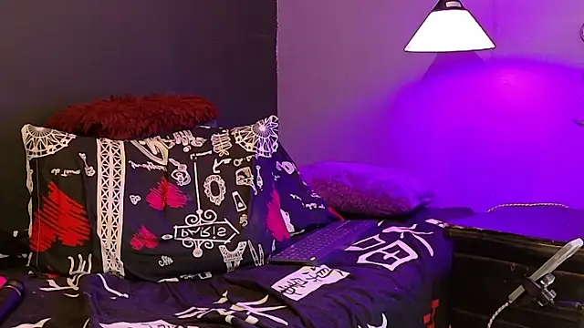 Chat +18 de Karim_mansur ao vivo