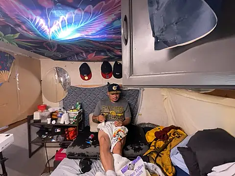 OmarSalasxh33 webcam show