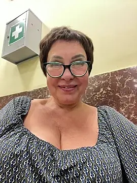 bettybutter_ 现场XXX聊天