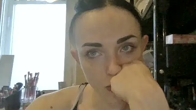 Trinsy_Love XXX чат на живо