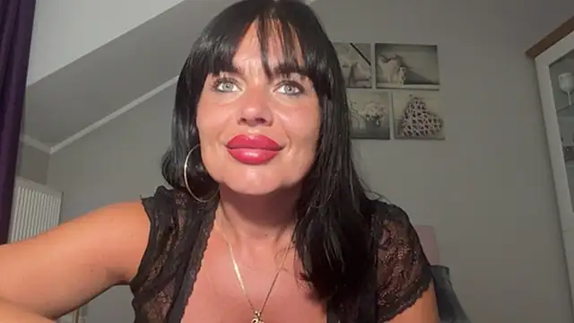 JennyFantasy Adlı Modelin Canlı XXX Sohbeti