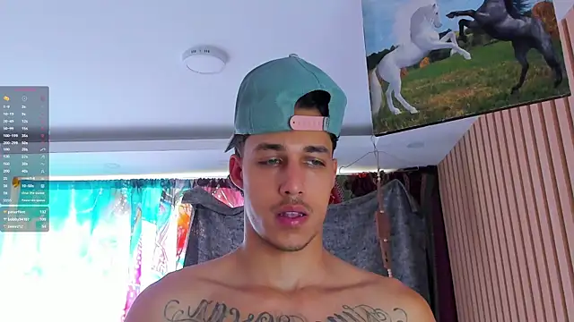 orionblaze69_: διαδικτυακό σόου στην κάμερα