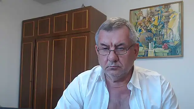 machomale3 XXX чат на живо