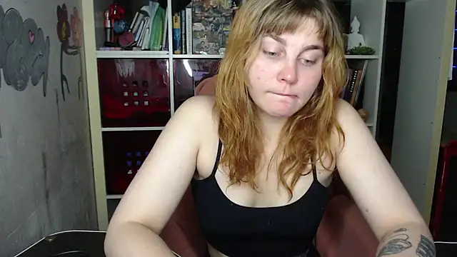 Lafoliepartout's Live XXX Chat