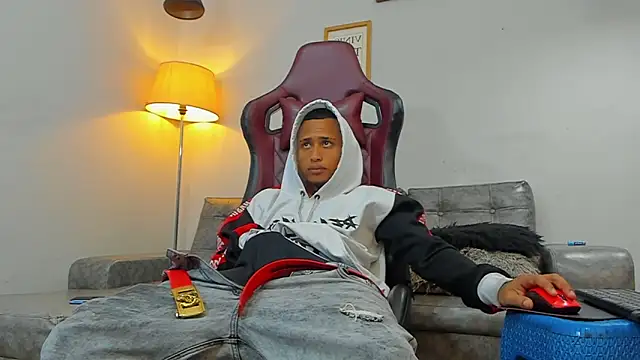 supreme_badboy2 XXX чат на живо