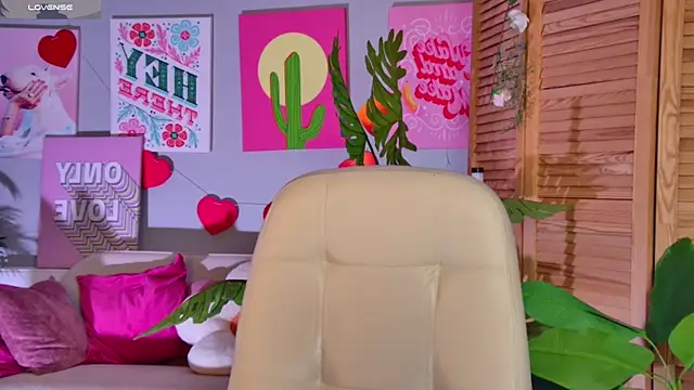 צ'אט XXX בשידור חי של MaoqiBeverly