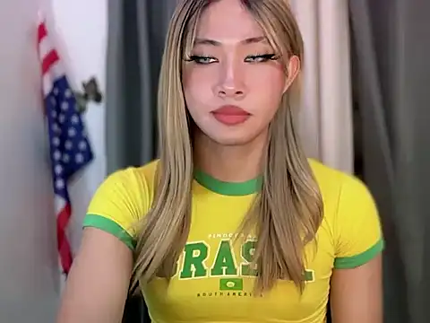 Miss_CandyX élő XXX-chatje