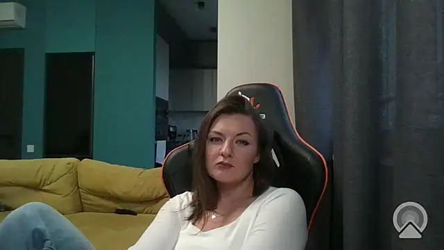 Zorelyva Adlı Modelin Canlı XXX Sohbeti