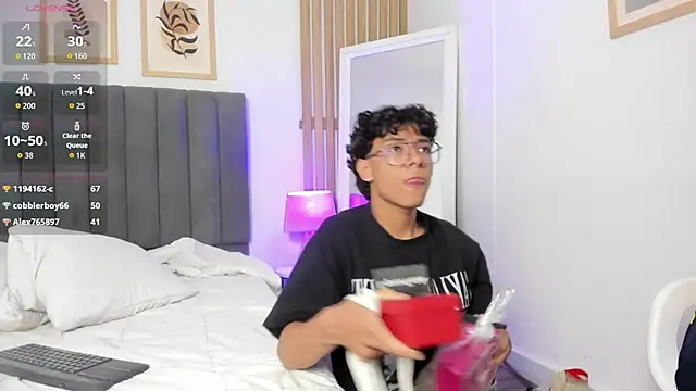 Adams__Bobby – Naživo XXX chat