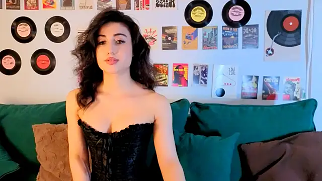 Maya_Rogerss élő XXX-chatje