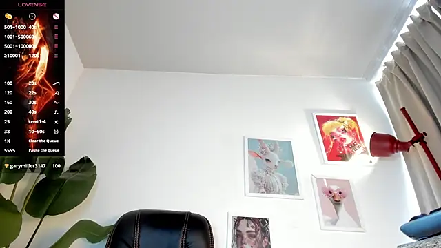 Gia_Demie Adlı Modelin Canlı XXX Sohbeti
