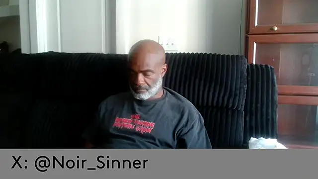 sinnernoir's Live XXX Chat