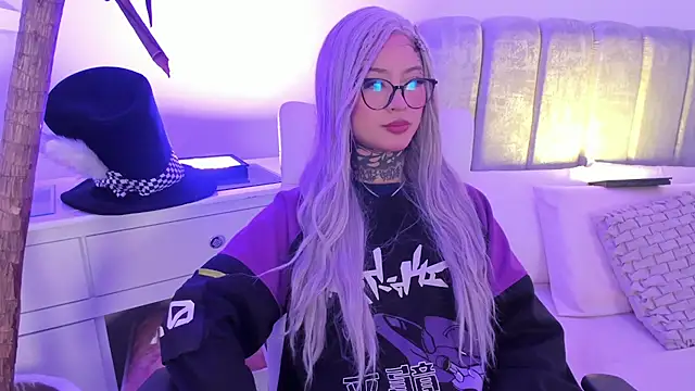 Živý XXX chat doll__bella