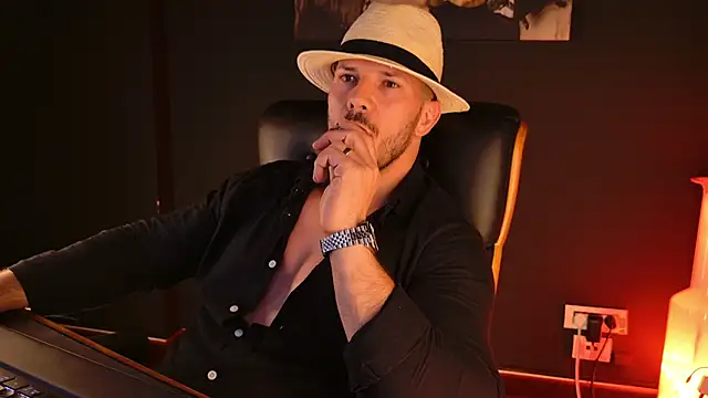 AngeloEric – Naživo XXX chat