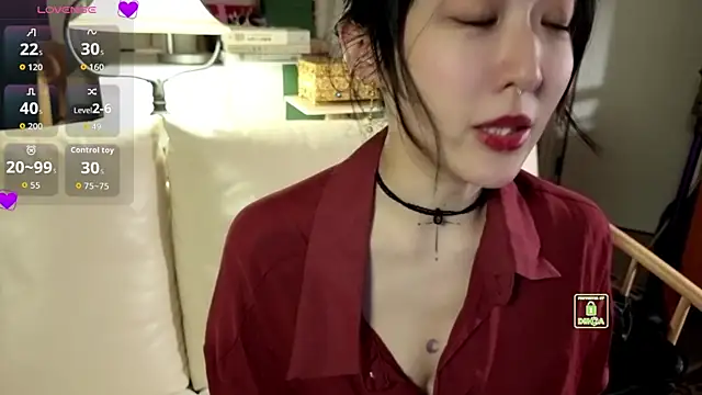 Etherealcat33 在線直播表演