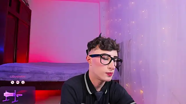 SebastianHiltonのウェブカメラショー