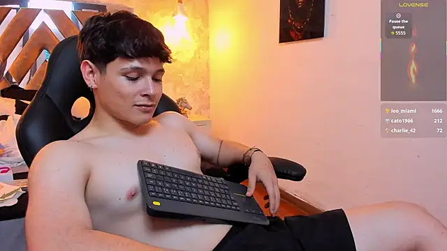 kraven_lustn Webbikameraesitys