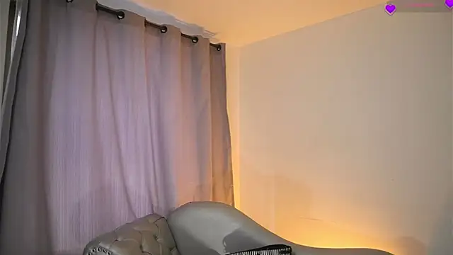 Velvet_Raze live XXX chat