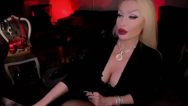 FinDomGod Chat XXX live