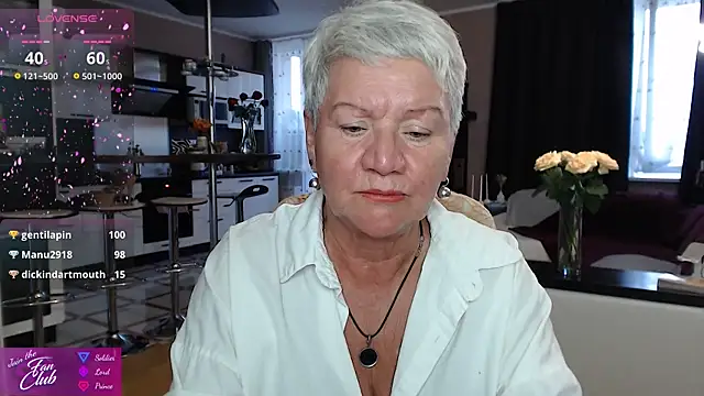 צ'אט XXX בשידור חי של roxana_brooks