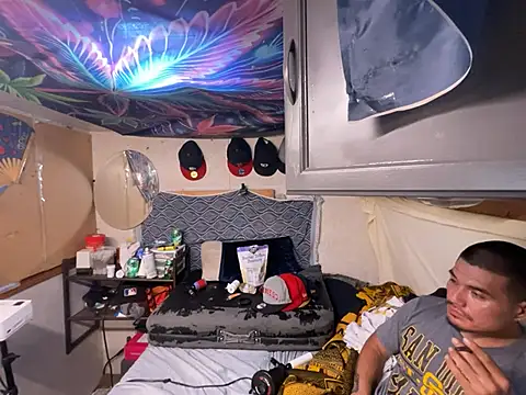 OmarSalasxh33's Webcam Show