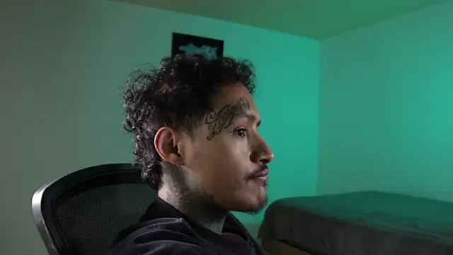 trieone's Webcam Show