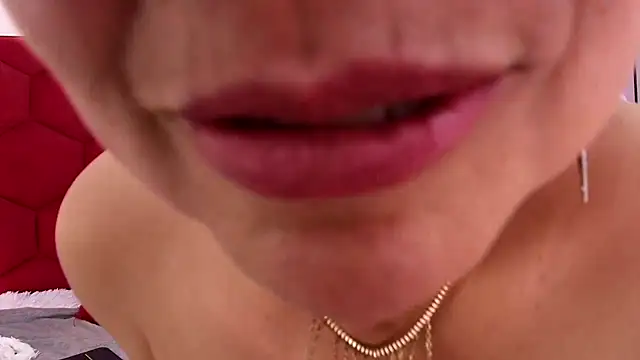 EmmaJhomson Live XXX-chat