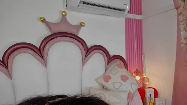 Chat +18 de Mia_Jansen ao vivo