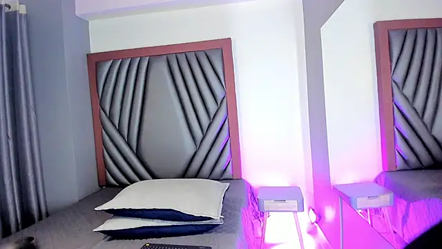 Aura-bakerr's Live XXX Chat