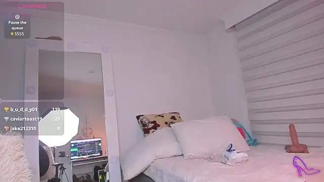 SharonVelvet XXX чат на живо
