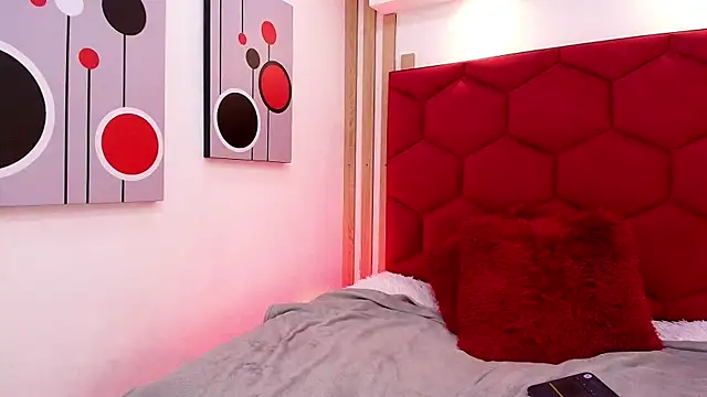 EmmaJhomson Chat XXX live