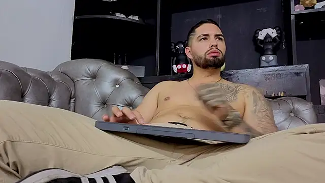 matteosantos' Live XXX Chat