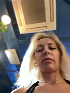צ'אט XXX בשידור חי של VikaBunny1