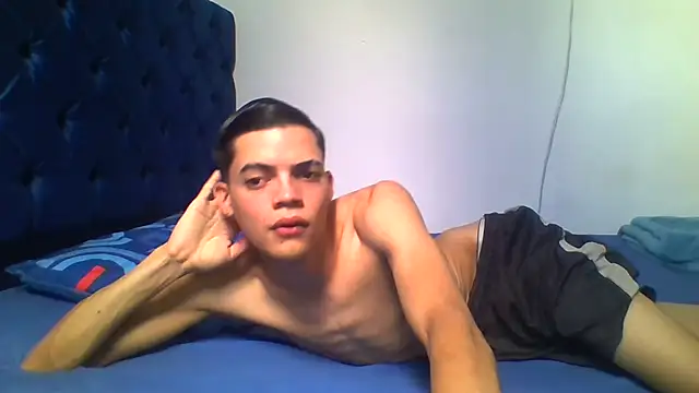 Latinos_2001 现场XXX聊天