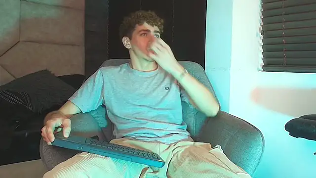 Tyler_Mcrey Chat XXX live