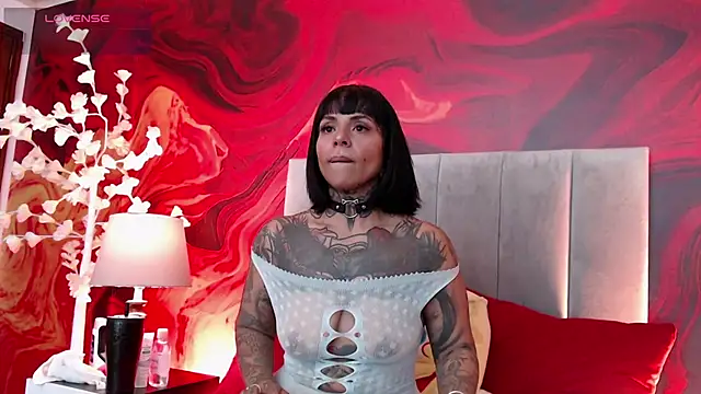 Tattoo_baby666 élő XXX-chatje