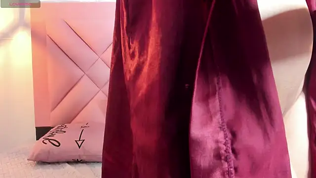 Онлайн чат XXX Caroline_daring