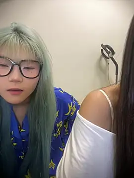 Chat +18 de Rocket-Girl ao vivo