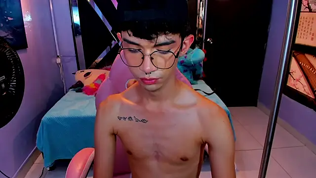Chat +18 de LiamHeatx ao vivo