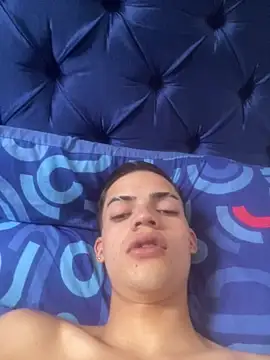 Latinos_2001 라이브 XXX 채팅