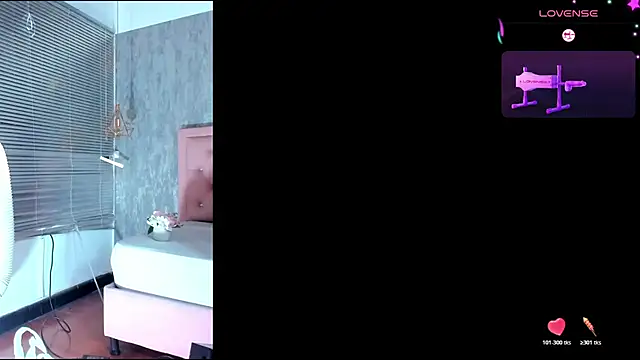 naomidibello's Live XXX Chat