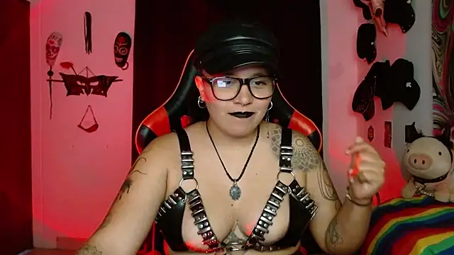 LilithSharon Adlı Modelin Canlı XXX Sohbeti