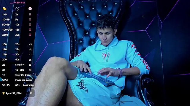 צ'אט XXX בשידור חי של Axel_Romanov