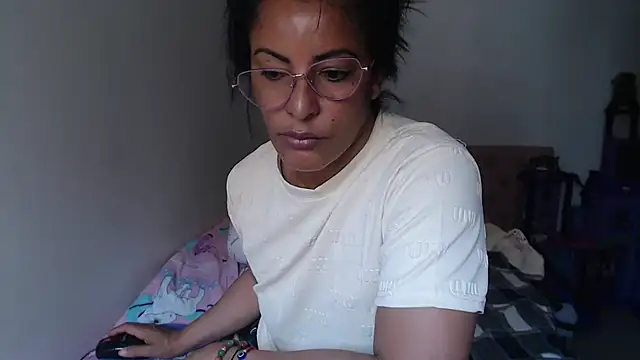 kateleyagrey's Live XXX Chat