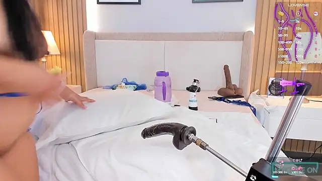 bounce_katty élő XXX-chatje