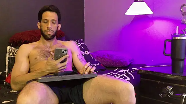 Karim_mansur Adlı Modelin Canlı XXX Sohbeti