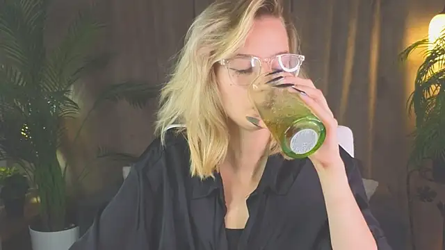 NoraMoreau Live XXX-chat