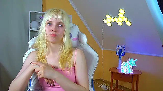 HannahHollis' Live XXX Chat